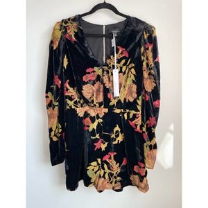 NWT ADELYN RAE Black Velvet Floral Long Sleeve Shorts Romper Size Large